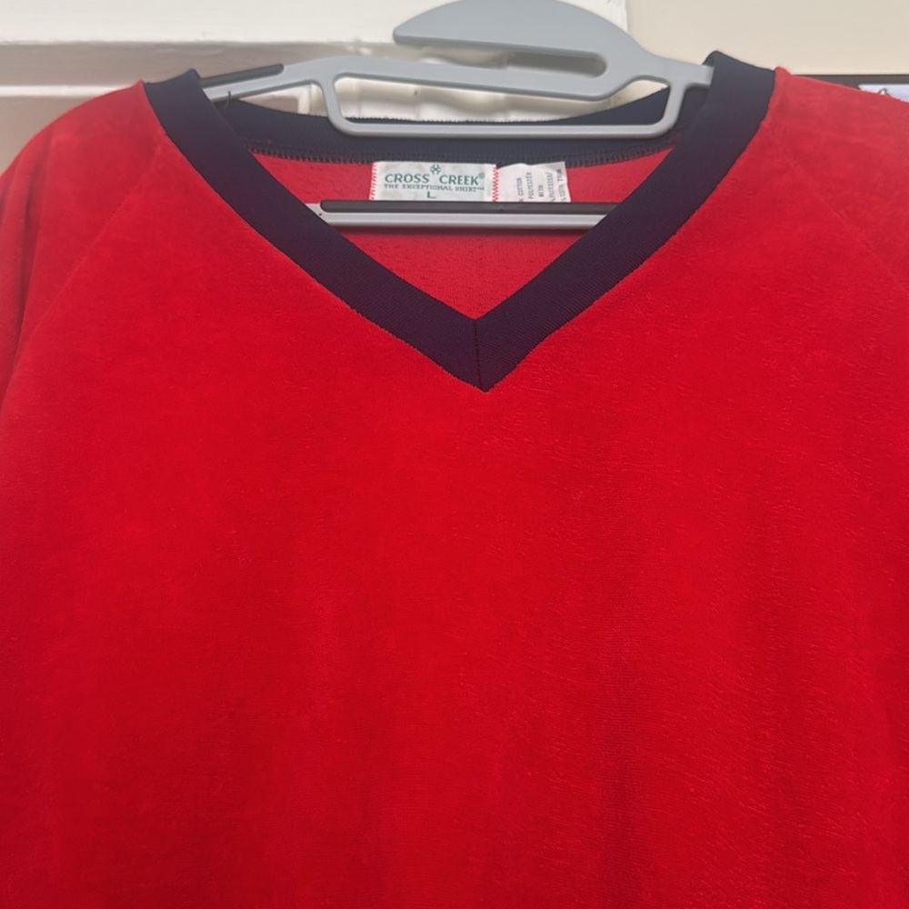 Vintage Cross Creek red velvet sweater shirt with dark blue trim. Size L.